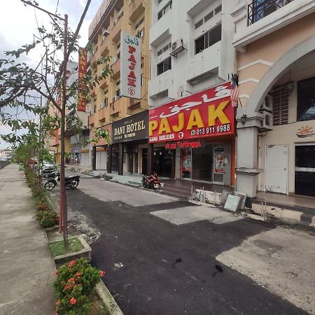 Dani Hotel SDN BHD Kota Bharu Esterno foto