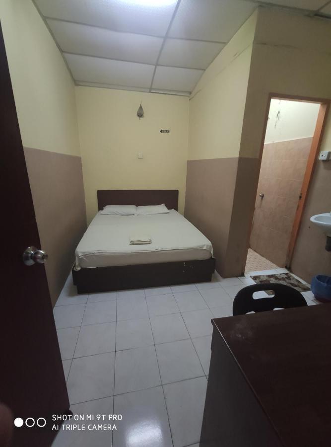 Dani Hotel SDN BHD Kota Bharu Esterno foto