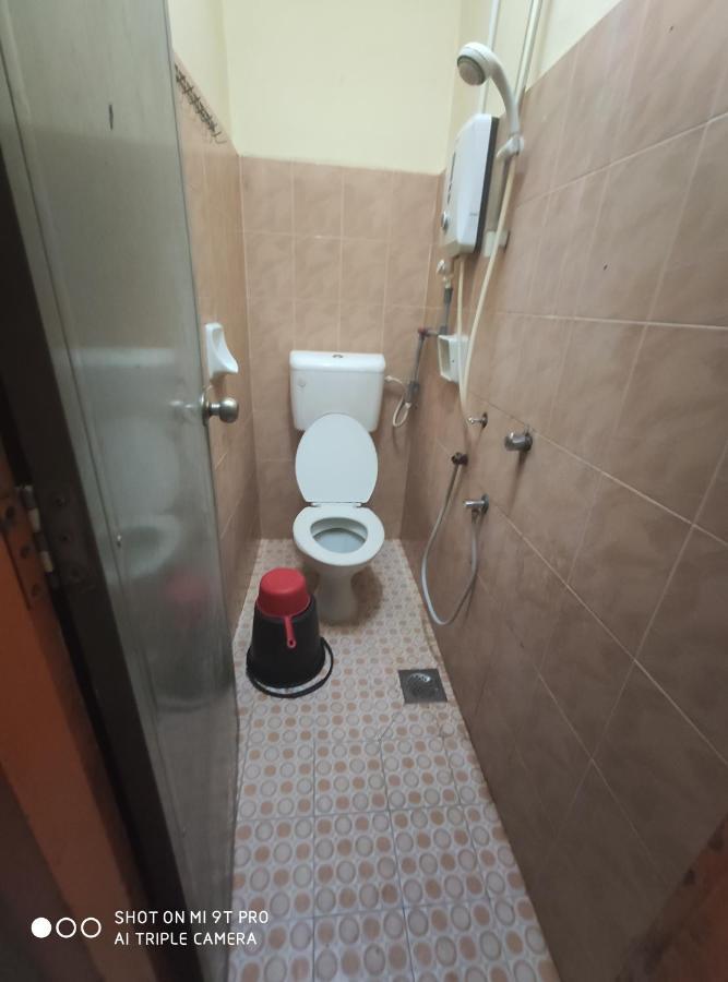 Dani Hotel SDN BHD Kota Bharu Esterno foto