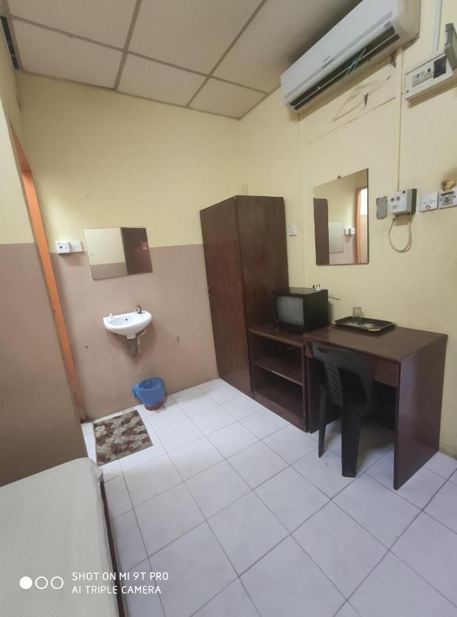 Dani Hotel SDN BHD Kota Bharu Esterno foto