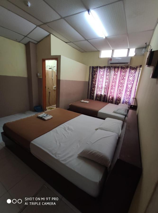 Dani Hotel SDN BHD Kota Bharu Esterno foto