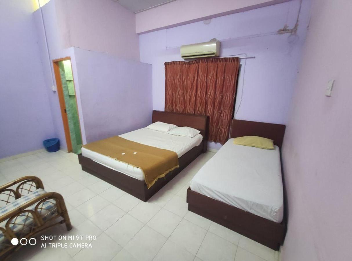 Dani Hotel SDN BHD Kota Bharu Esterno foto