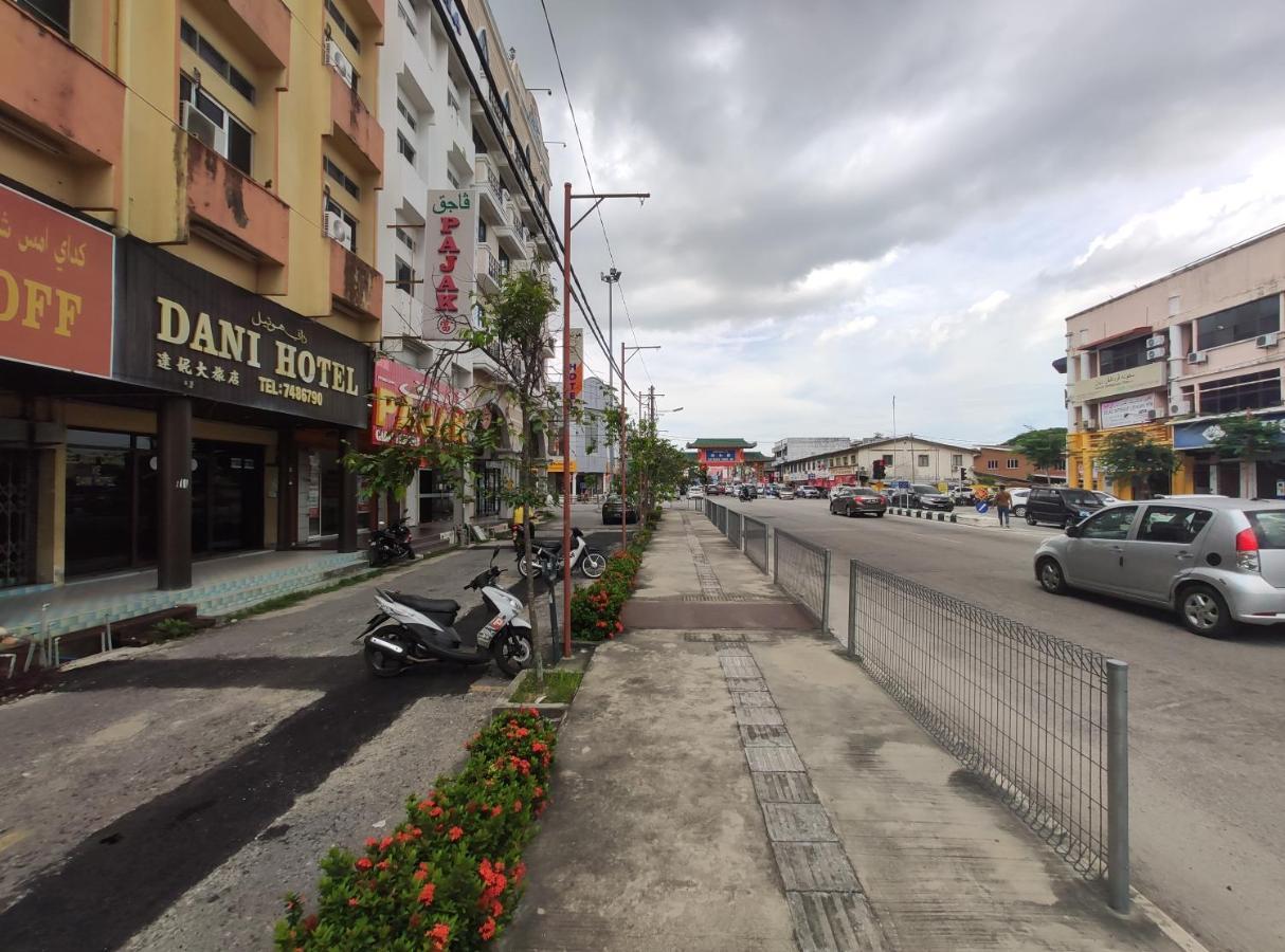 Dani Hotel SDN BHD Kota Bharu Esterno foto